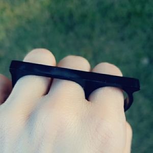Black three Finger Ring Punk double knuckle Ring Unisex Self defense jewelry